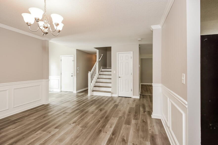 Building Photo - 504 Baywood Way