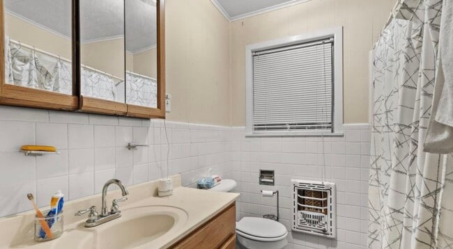 Building Photo - 308 SW Johnson St