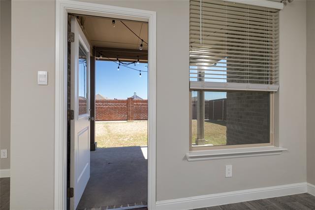 Building Photo - 2212 Gill Star Dr