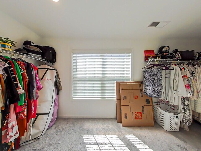 Building Photo - 5 Bedroom Home in Columbia County!