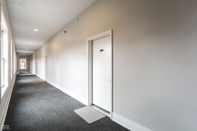 Building Photo - 233 E St Joseph St