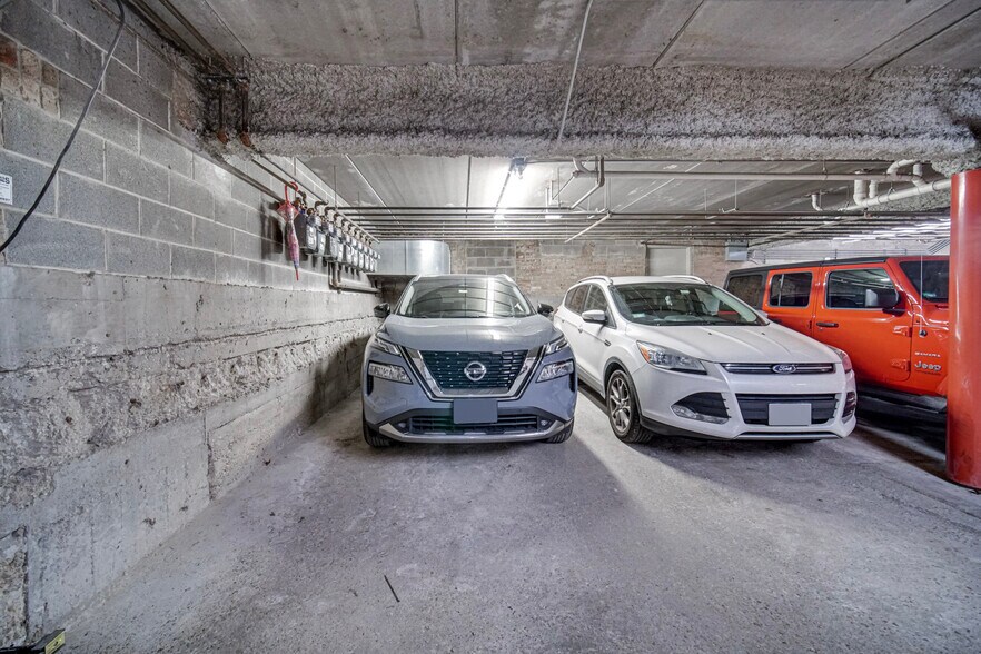 Building Photo - 2828 N Talman Ave