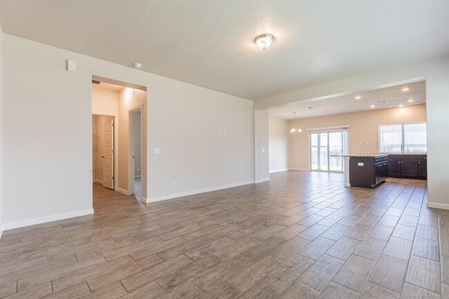 Building Photo - 746 Farmers Dell