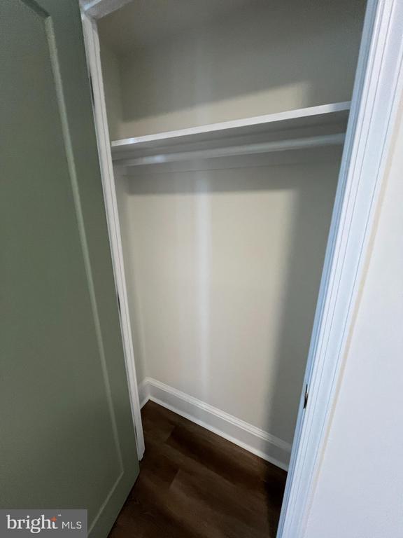 Building Photo - 5712 Cedar Ave