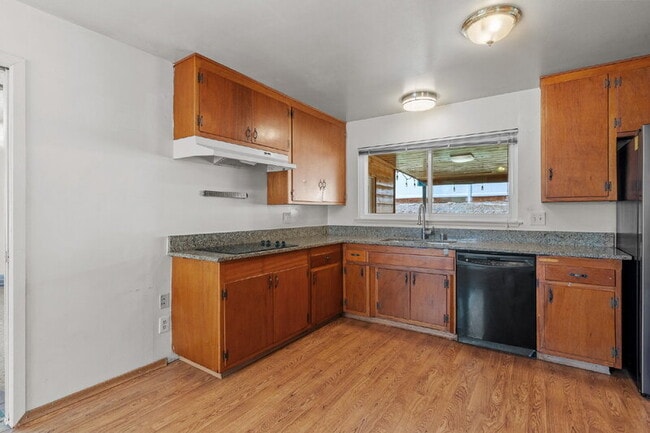 Building Photo - 8346 Lake Baca Dr