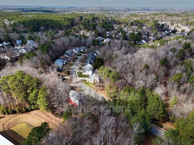 Building Photo - 420 New Parkside Dr