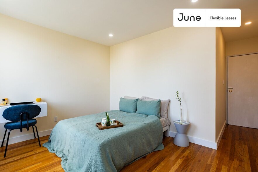 Building Photo - Adorable ROOM at The Lenox House