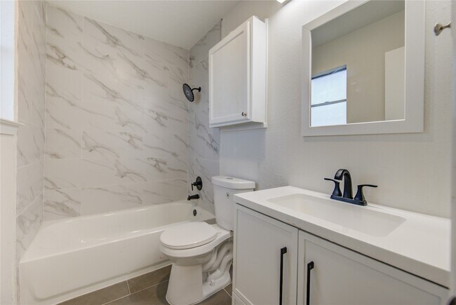 Building Photo - 308 N Ranch House Rd