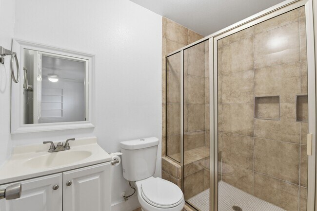 Building Photo - 915 Nevell St