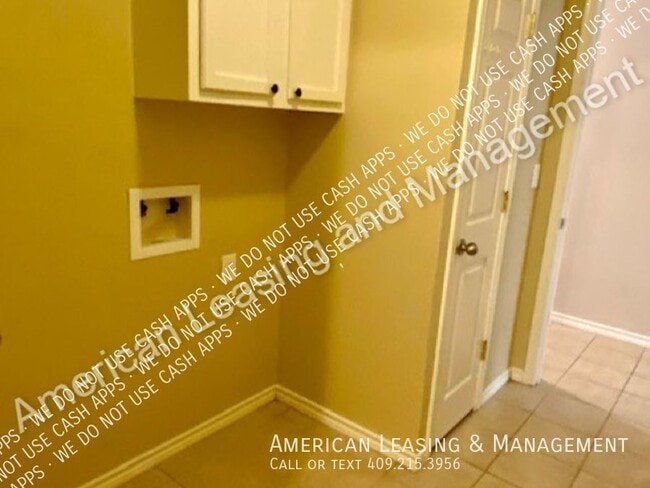 Building Photo - 1007 Cunningham Dr