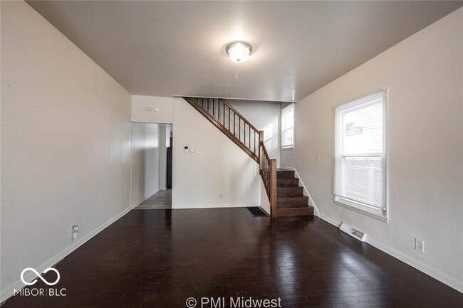 Building Photo - 264 N Holmes Ave