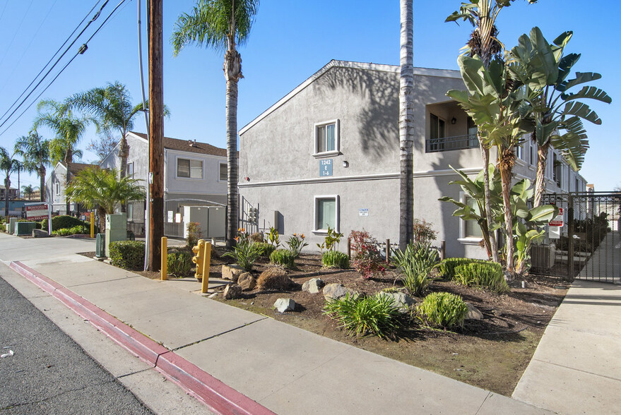 Primary Photo - Warren Bostonia Townhomes