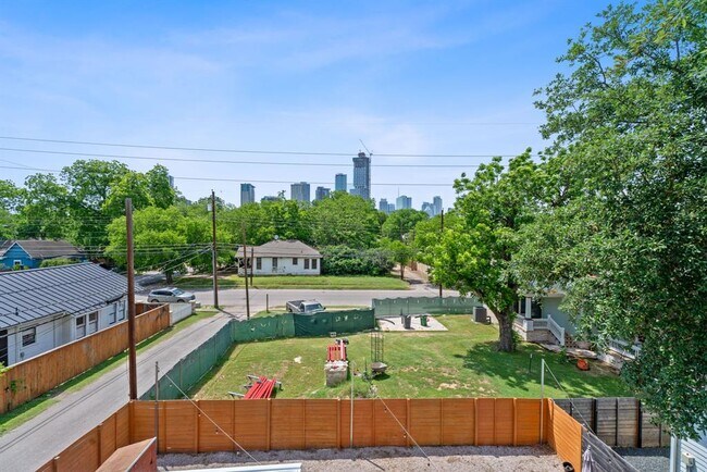 Building Photo - 1603 Willow St