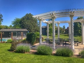 Building Photo - Glenmoor Green I & II