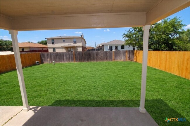 Building Photo - 5611 Bertha Dr