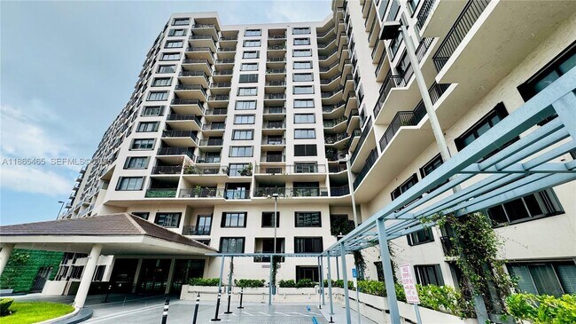 Building Photo - 540 Brickell Key Dr