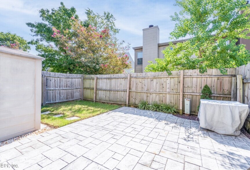 Building Photo - 4731 Marlwood Way