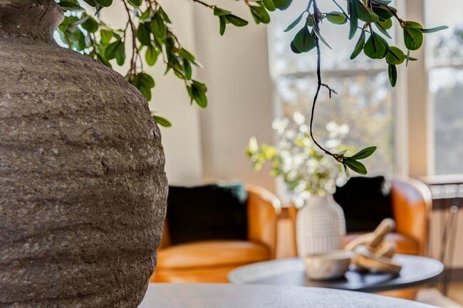 Building Photo - 4805 Paula St