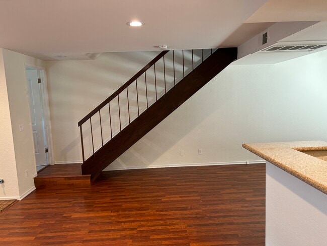 Building Photo - 1504 Manhattan Beach Blvd