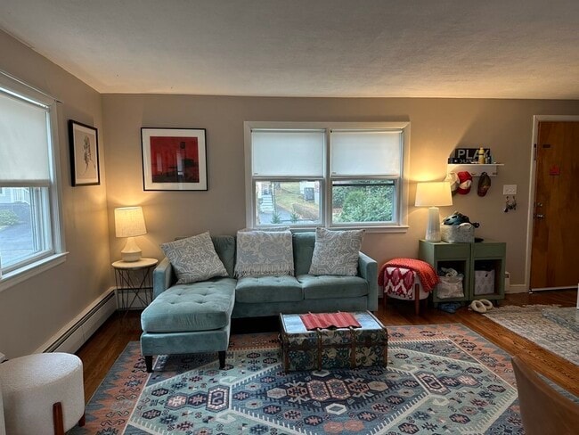 Building Photo - 66-68 Summit St