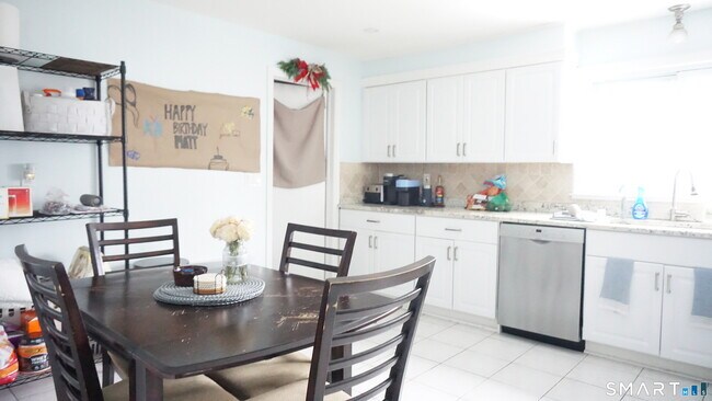 Building Photo - 228 Jennings Rd