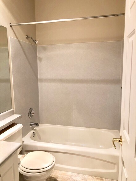 Building Photo - Sonoma Villa Condo