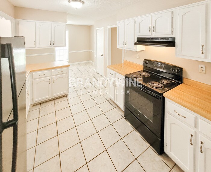Building Photo - 4087 Friendly Way
