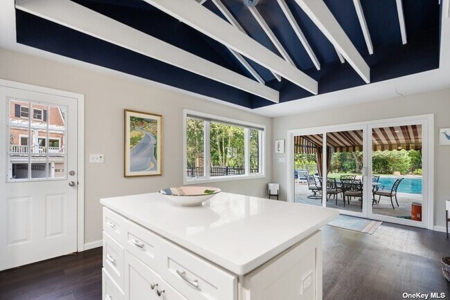 Building Photo - 157 Linden Ln