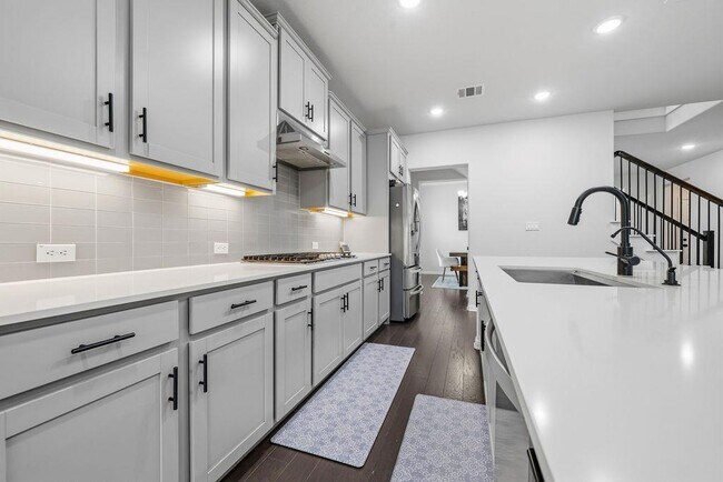 Building Photo - 17616 Chino Ln