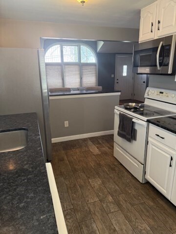 Building Photo - 22 Forest St