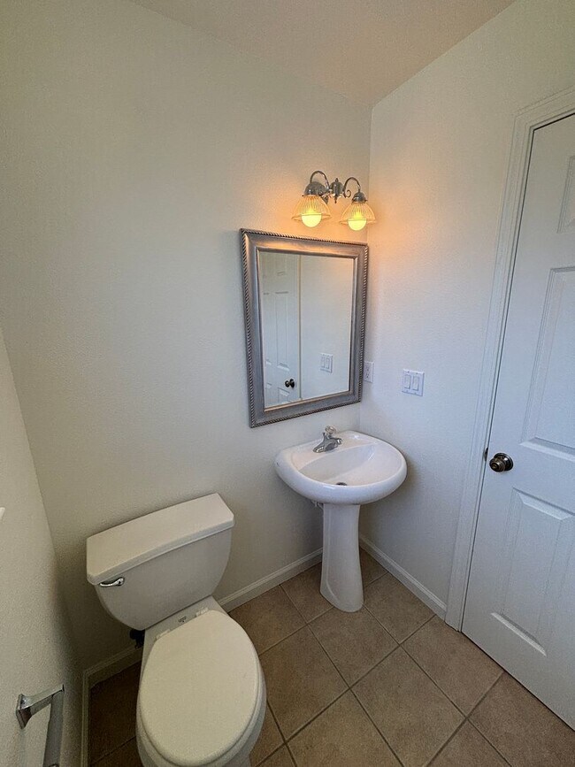 Building Photo - P32000