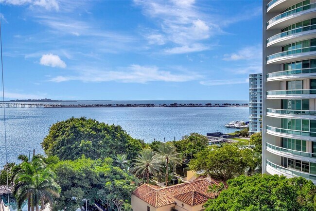 Building Photo - 1627 Brickell Ave