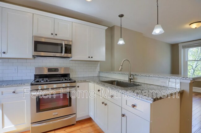 Building Photo - 28 E Vine St
