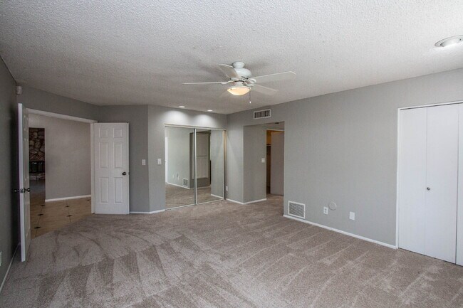 Building Photo - 4BR Entertainers Dream, McCormick Ranch
