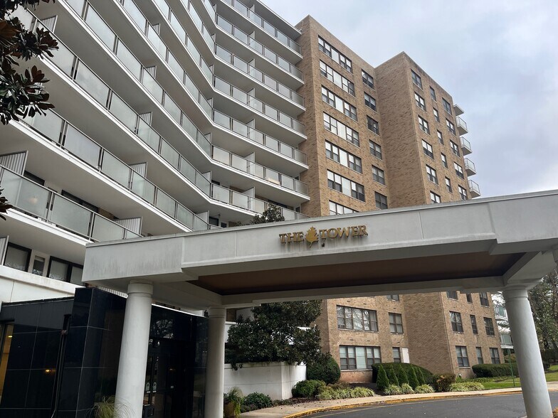 building exterior - 1600 Hagys Ford Rd N