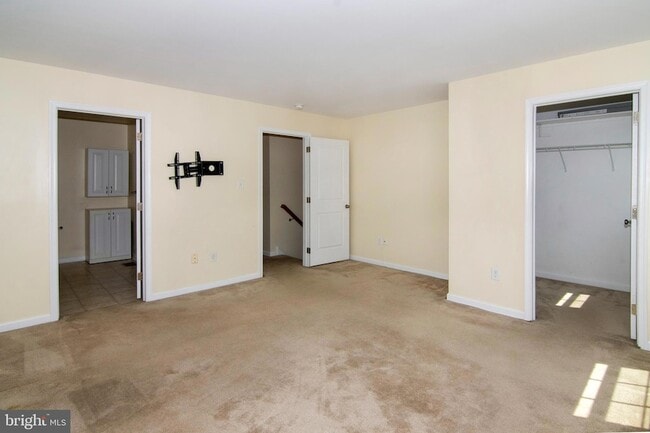 Building Photo - 517 Boxwood Ln