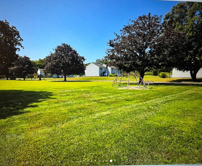 Building Photo - 16 Seymour Rd