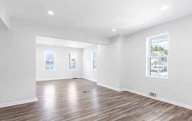 Building Photo - Beautiful 3 Bedroom, 2.5 Bath in Lancaster, Pa!!