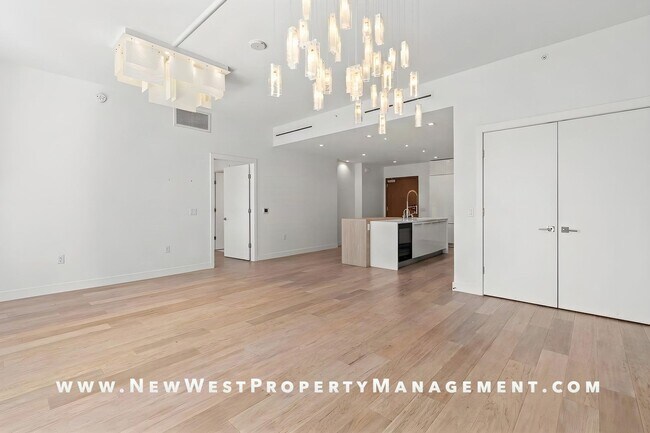 Building Photo - 2604 Fifth Ave