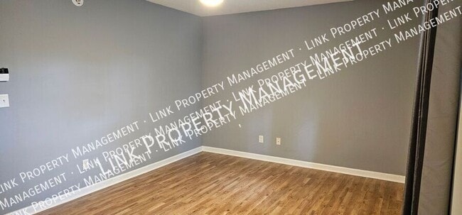 Building Photo - 140 S Elmwood St