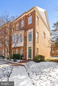 Building Photo - 43789 Water Bay Terrace