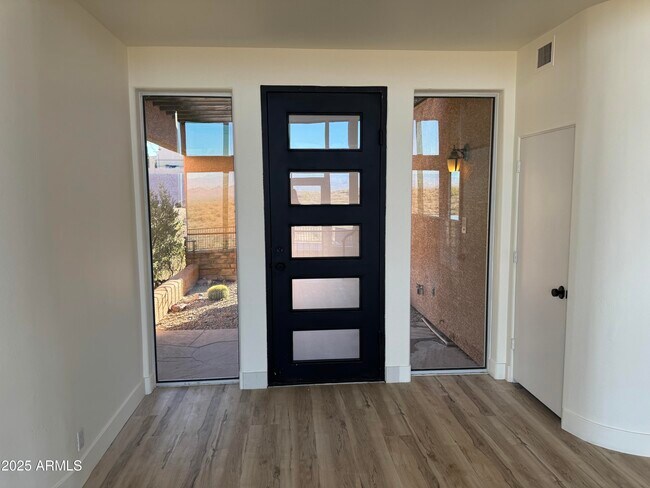 Building Photo - 15633 N Boulder Dr