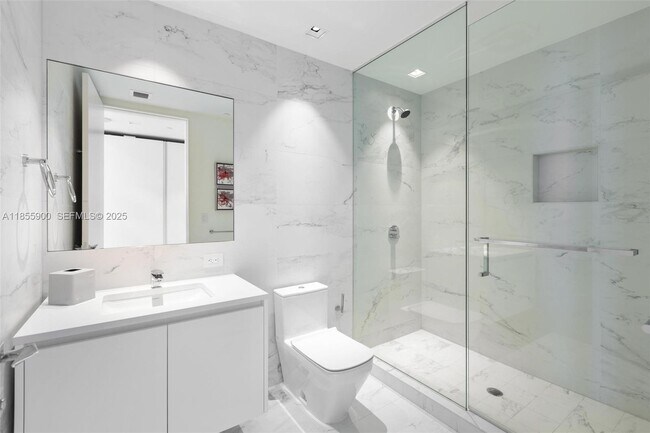 Building Photo - 1000 Biscayne Blvd