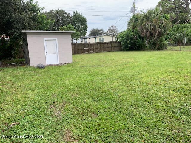 Building Photo - 849 Dove Ave