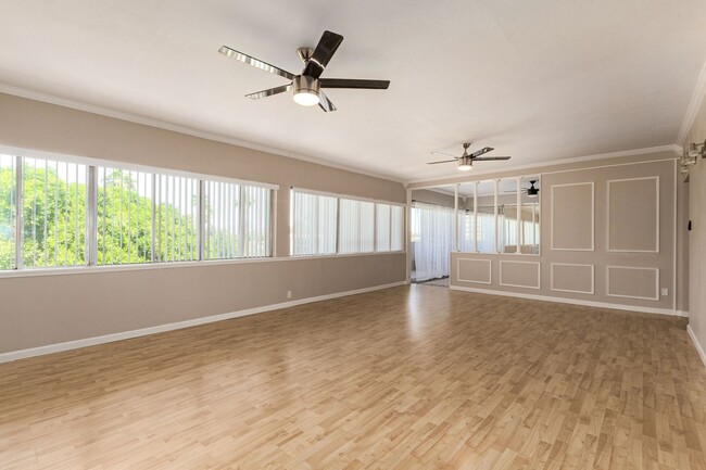 Primary Photo - Renovated Urban Penthouse in Downtown Phoe...