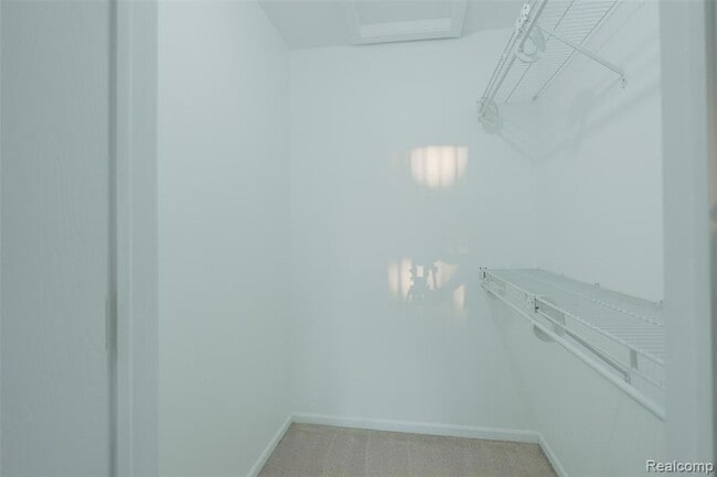 Building Photo - 44613 New Hampshire Dr