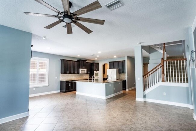 Building Photo - 1038 Ketzal Dr