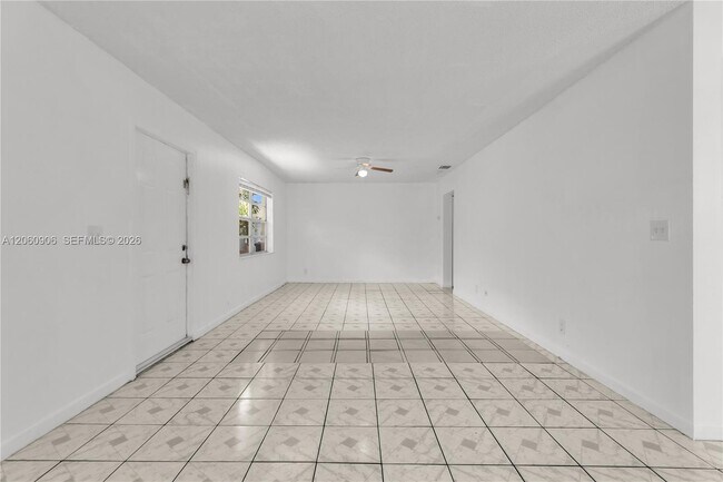 Building Photo - 5742 Garfield St