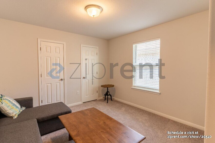 Building Photo - 9617 Dawn Pearl Dr