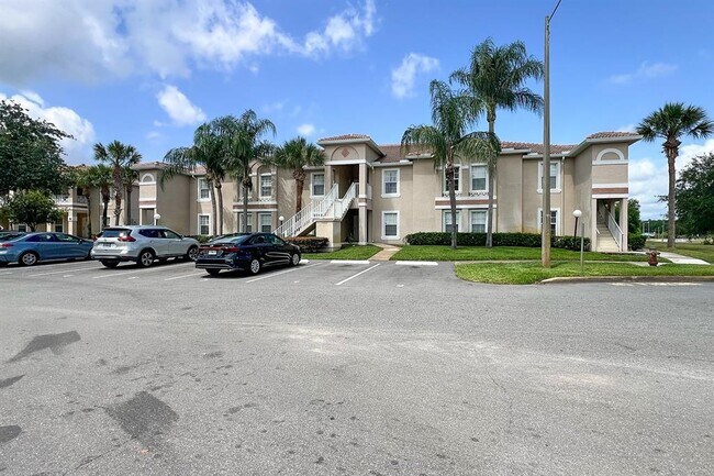 Building Photo - 13300 Fairway Glen Dr